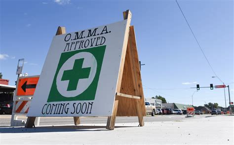 Oklahoma medical marijuana industry calls out OMMA for licensing backlog • Oklahoma Voice