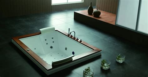 QUARLIN - Wooden Double Seater Jacuzzi Bathtub | Quasay