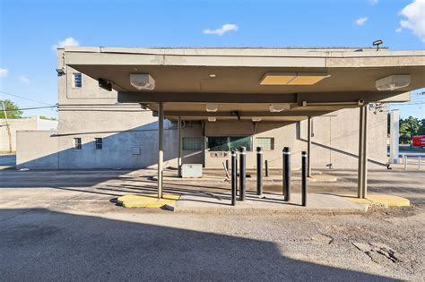 $1 Auction – Former Truist Bank | 20K VPD - Marketplace