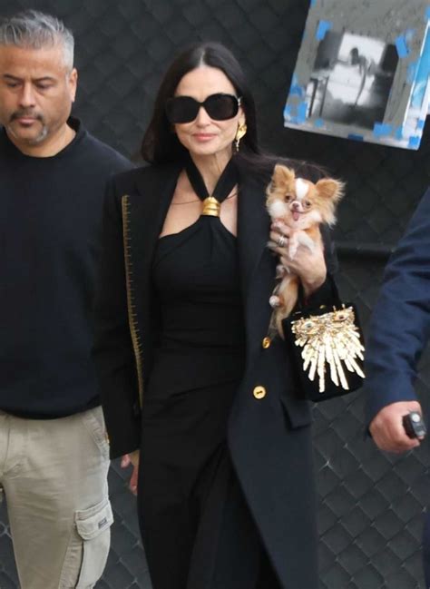 Demi Moore and Andrew Garfield’s flirty Golden Globes moment goes viral ...