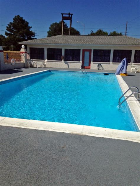 AMERICAS BEST VALUE INN MERIDIAN - Hotel Reviews, Photos, Rate ...