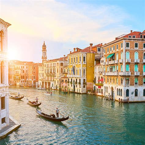 Tipping in Italy: dos and don'ts