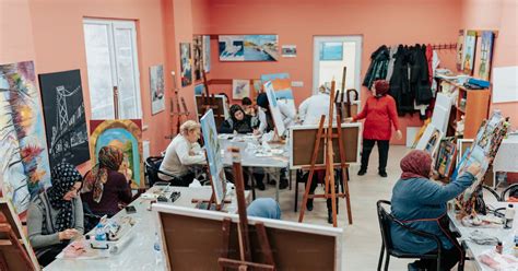 One Person in the Society Painting 的图像结果