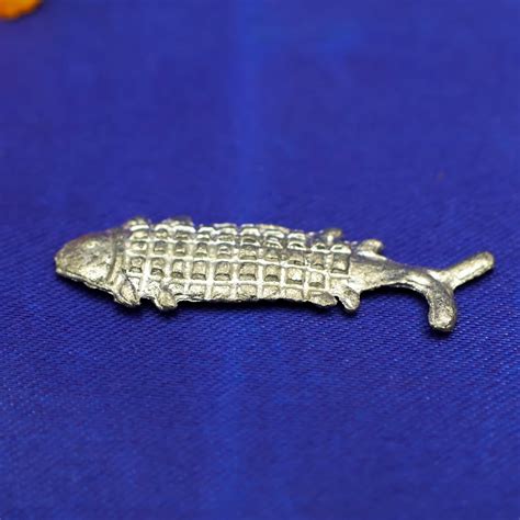 DOKCHAN Lead Ranga Fish for Lal Kitab Remedies Floating in Water (4cm ...