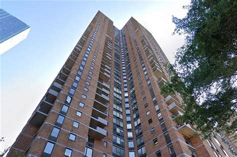 न्यूयॉर्क में अपार्टमेंट की 29वीं मंजिल से गिरकर 3 वर्षीय बच्चे की मौत ...