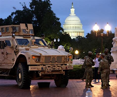 Trump to Sign Order Ending Cashless Bail in D.C. | Newsmax.com