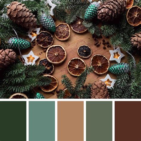 28 Beautiful Christmas Color Palettes (2022) • Colors Explained ...