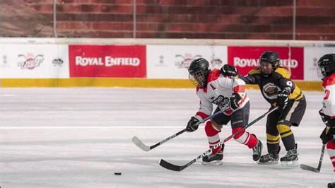 Ice hockey in Ladakh in times of an unwanted thaw