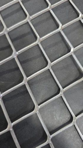 Wire Mesh - Brass Expanded Metal Mesh Trader - Retailer from New Delhi