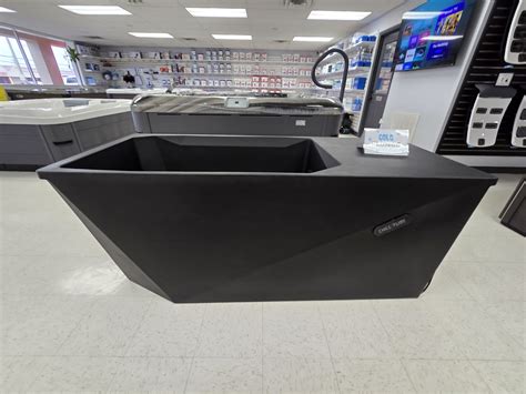 Chill Tub Lite 2024 Floor Model – Lafayette Pool and Spa