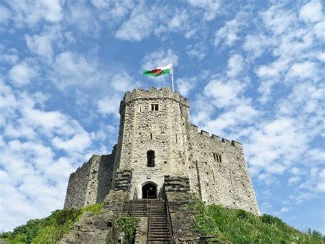 Cardiff Castle , cardiff, United Kingdom - Top Attractions, Things to ...