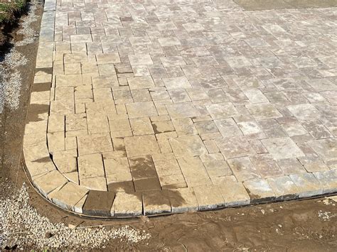 Using Plate Compactor On Pavers 的图像结果