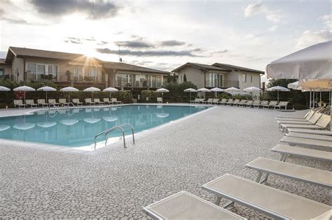 LAKE GARDA RESORT (Moniga del Garda, Italy) - Hotel Reviews, Photos ...
