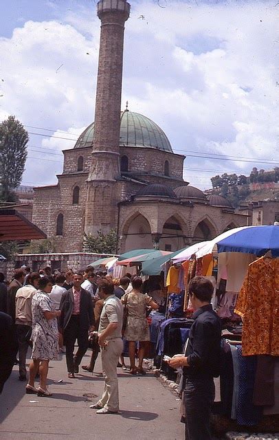 Fascinating photos document the daily life in Yugoslavia back in 1972 ...
