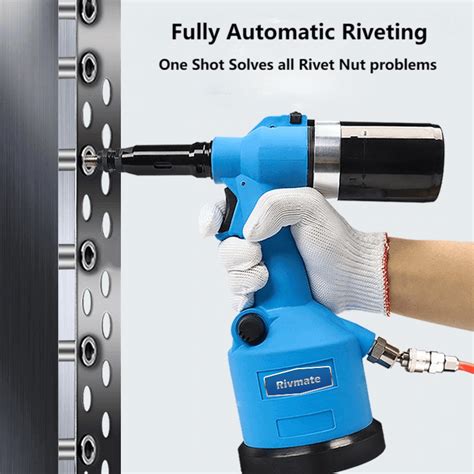 +Using the Fastenpro Threaded Insert Rivet Gun 的图像结果