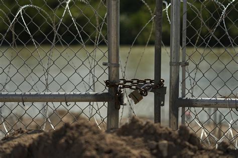 Abbott’s razor wire is maiming migrants. Cruelty is the point.