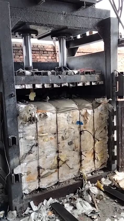 Cardboard Compactor Machine 的图像结果