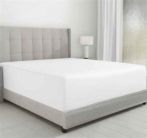 Amazon.com: California Design Den Luxurious King Size Fitted Sheet Only ...