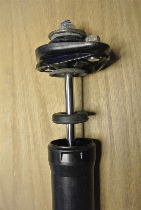 Rear Shock Installation 的图像结果