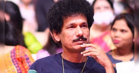 Papu pom pom: ଷ୍ଟେଜ ଉପରେ ପପୁ ପମପମଙ୍କୁ ପଥର ମାଡ଼, ଭାଙ୍ଗିଗଲା... । Stone ...