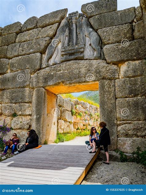 Lion Gate at Mycenae editorial image. Image of tourists - 155337025