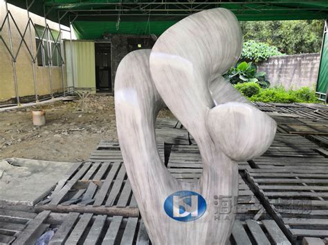 玻璃钢人物抽象雕塑定制室内小品 - 惠州市纪元园林景观工程有限公司