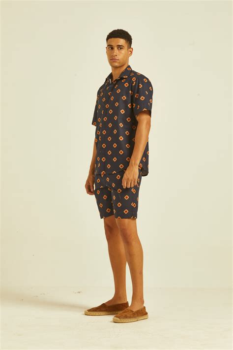 dash and dot - Multi Motif Short