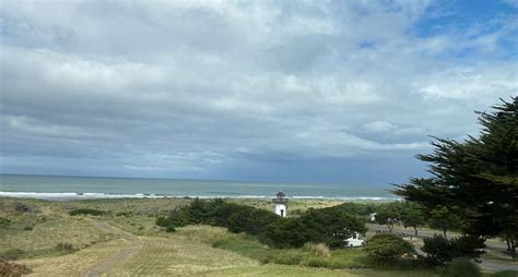 BEACHCOMBERS INN (Gold Beach) - Inn Reviews, Photos, Rate Comparison ...