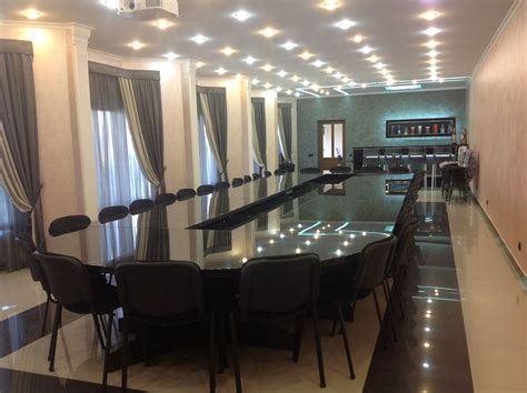 Conference Hall 的图像结果