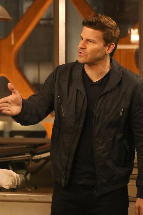 Watch Bones - S10:E19 The Murder in the Middle East (2015) Online for ...