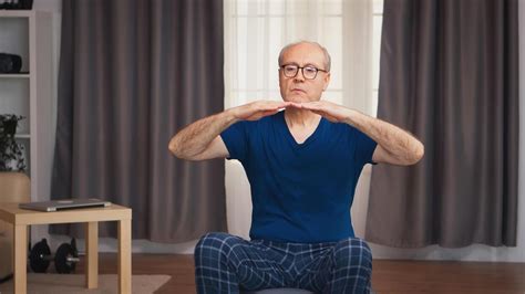 Elderly Exercise 的图像结果