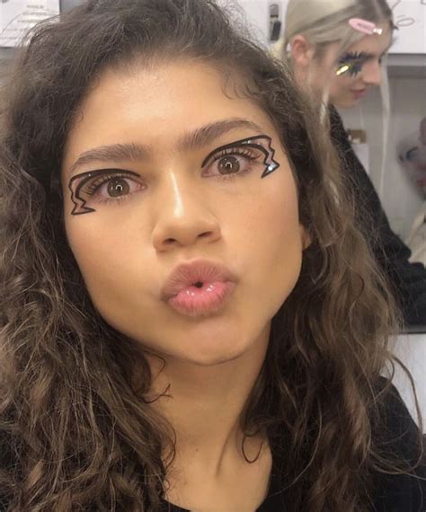 euphoria makeup zendaya