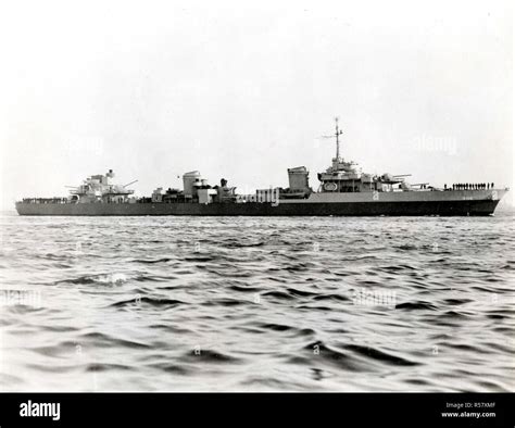 World war ii destroyer hi-res stock photography and images - Alamy
