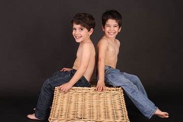 双胞胎两个男孩怎么起名 - 起名网