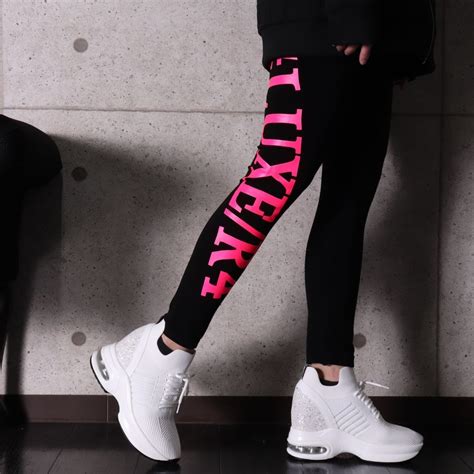 【LUXE/R】蛍光 ロゴ ストレッチ レギンス（45328） | LUXE/R