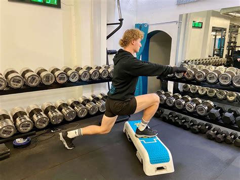 How to perform the Reverse Deficit Lunge • Personal Trainer London Bridge