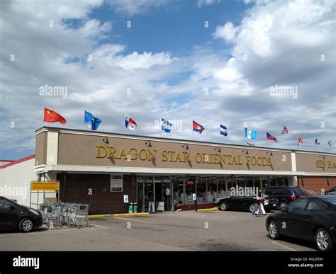 Dragon Star Oriental Foods giant grocery store catering to Asian ...