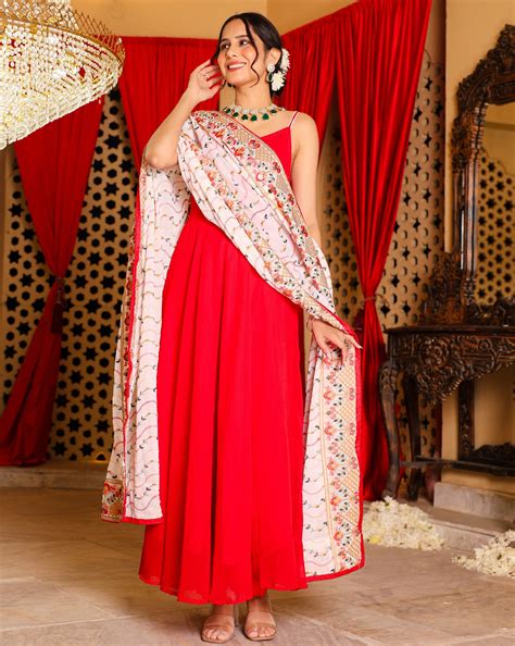 Amaira Red White Suit Set