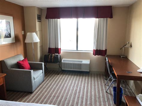 RADISSON HOTEL DETROIT METRO AIRPORT (Romulus) - Hotel Reviews, Photos ...