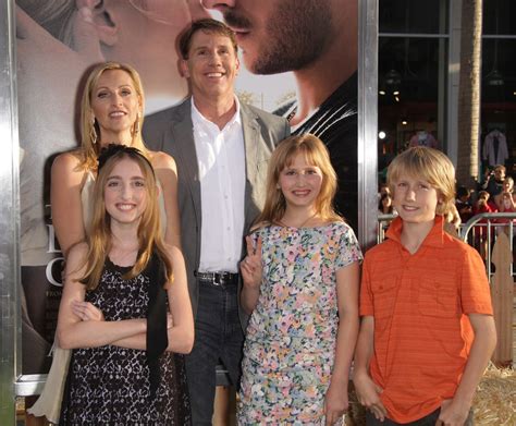 Nicholas Sparks and His Wife, Cathy, Breakup After 25 Years of Marriage