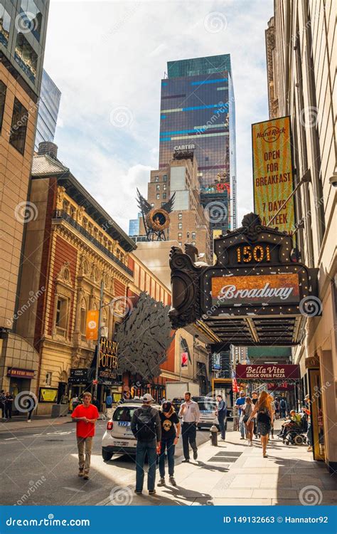 Paramount Building, 1501 Broadway, Located between West 43rd and 44th ...