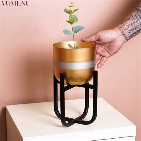 Radiant Reflection Metal Planter – The Artment