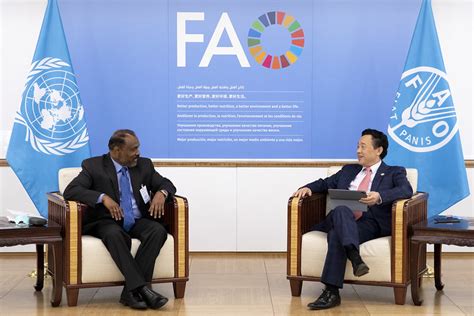 Shri Girish Chandra Murmu, Comptroller and Auditor General of India ...