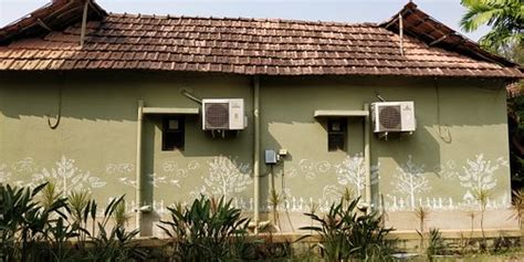 BREATHING EARTH (Kolkata (Calcutta), West Bengal) - Specialty Inn ...