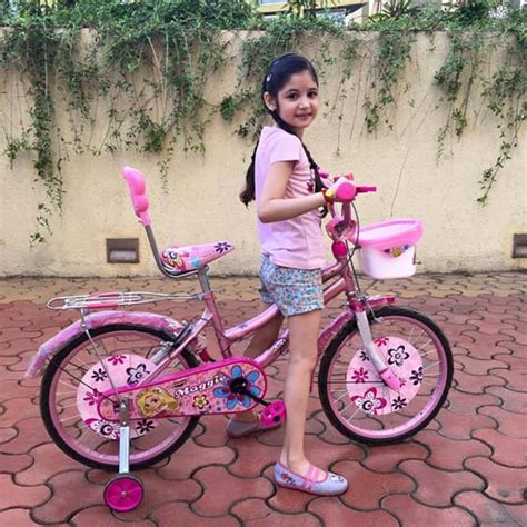 Harshaali Malhotra childhood pic