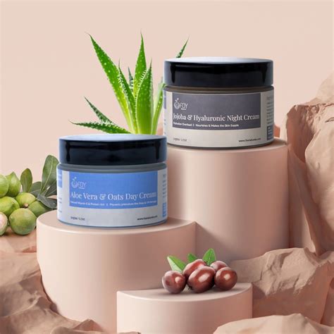 Foxy.in : Buy Foy Naturals Day & Night Face Cream Combo (Pack of 1 ...