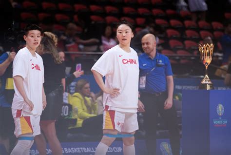 中国女篮主教练郑薇：世界杯超额完成参赛目标_腾讯新闻