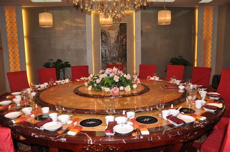 小户型餐桌经济家用铁艺餐桌椅简约北欧长方形快餐店商用吃饭桌子-淘宝网