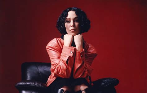 Kelly Lee Owens | Artists | NME.com