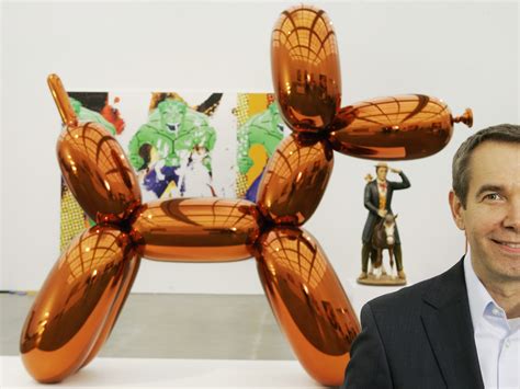 A Jeff Koons 'balloon dog' sculpture was knocked over and shattered in ...